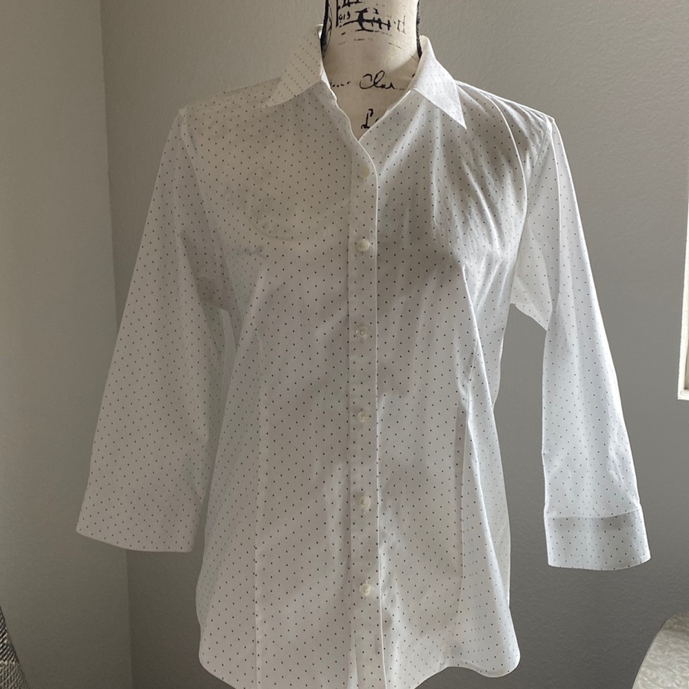LL Bean Women’s Button Down S white with navy polka dots